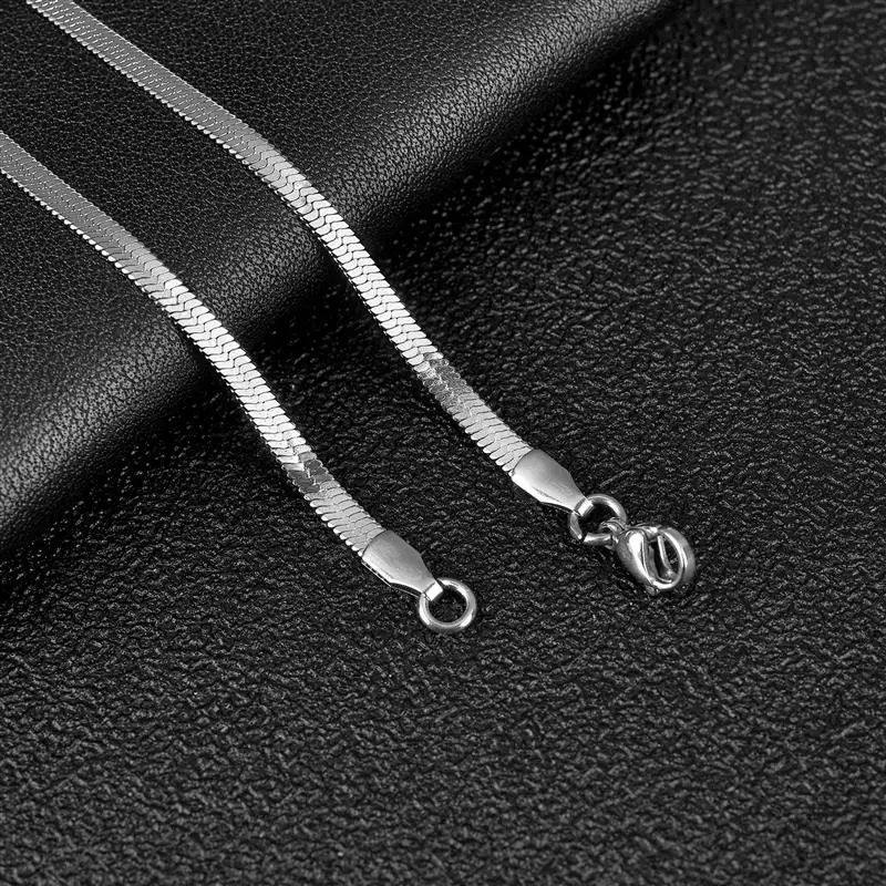 Wide flat chain necklace
