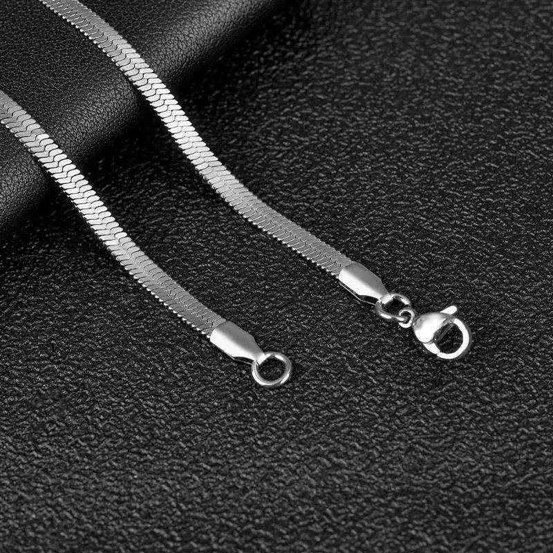 Wide flat chain necklace