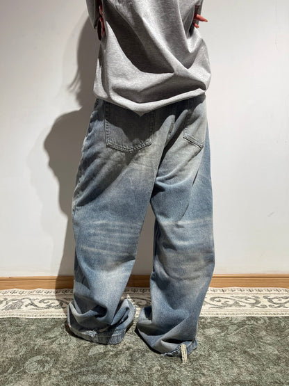 wide-leg jeans