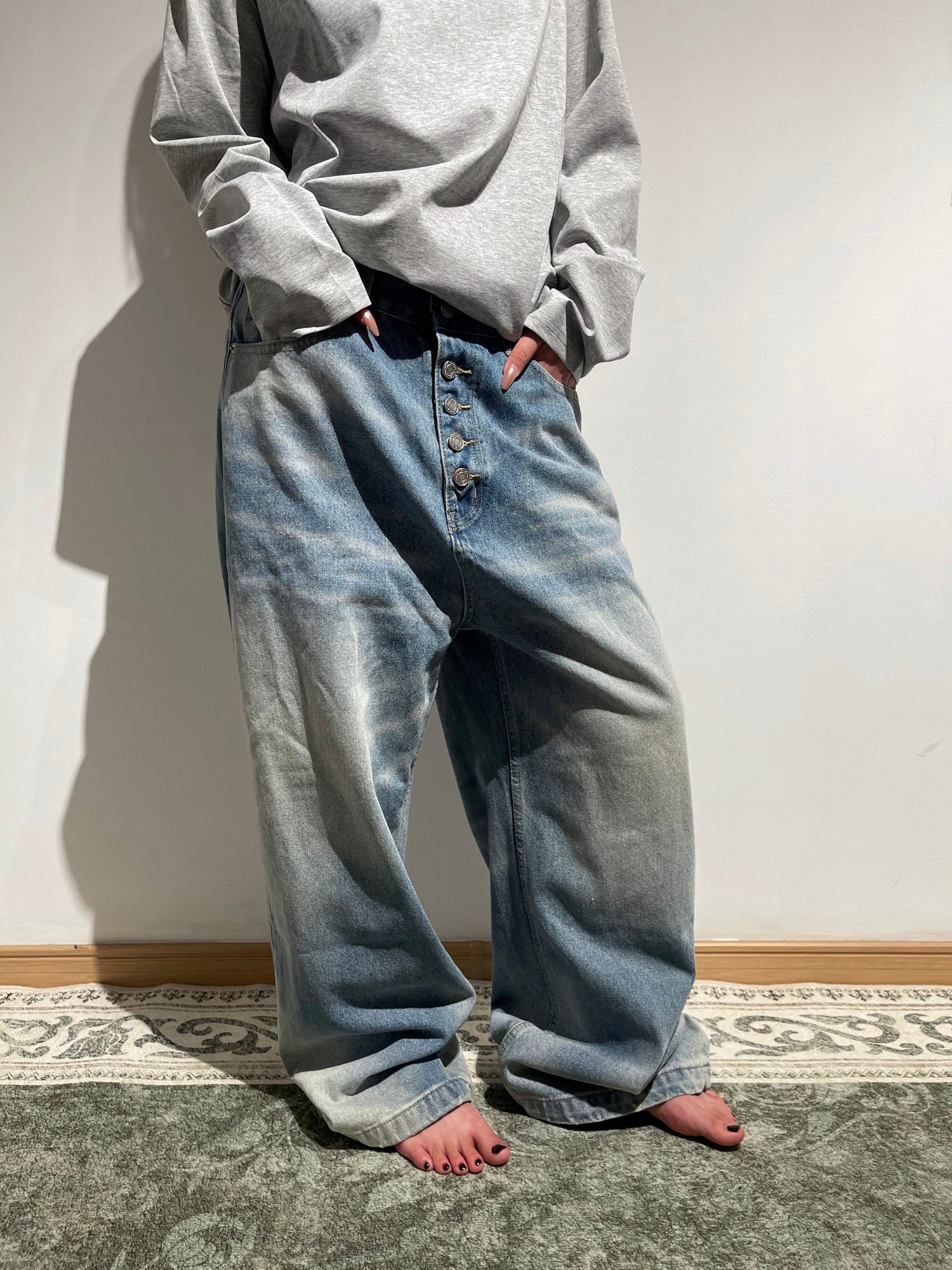 wide-leg jeans