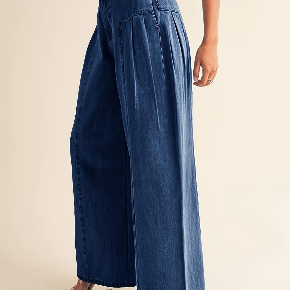 Wide-leg jeans