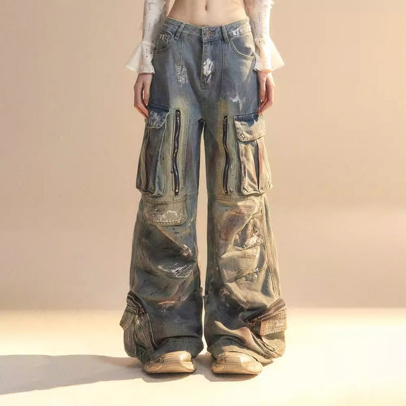 Wide-leg jeans with multiple pockets