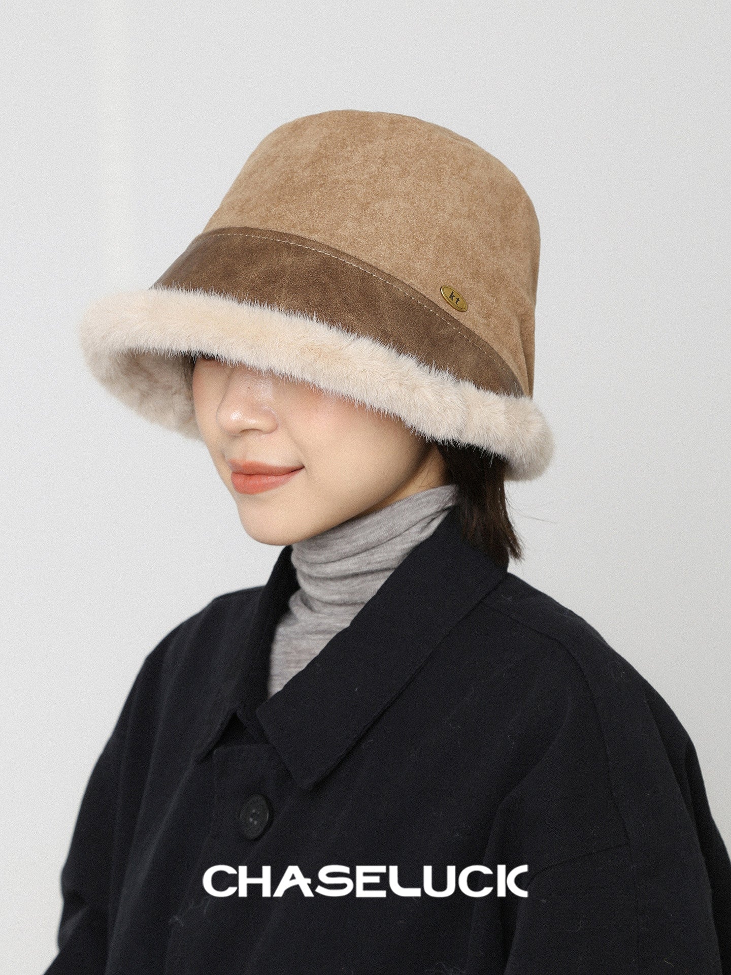 Winter bucket hat