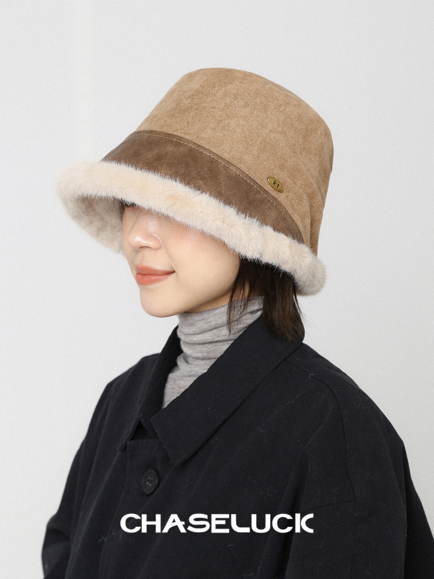 Winter bucket hat