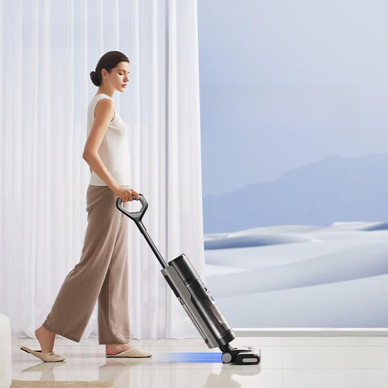 Wireless intelligent floor cleaning machine