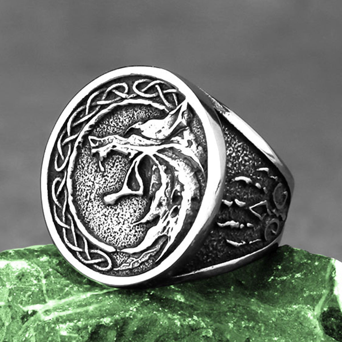 Wolf Claw Ring