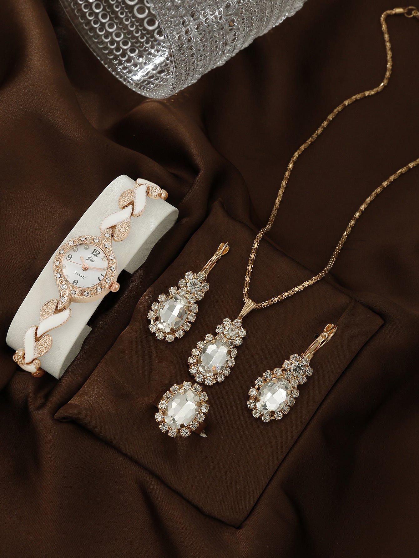 Women Alloy Leaf Bracelet Quartz Watch Set