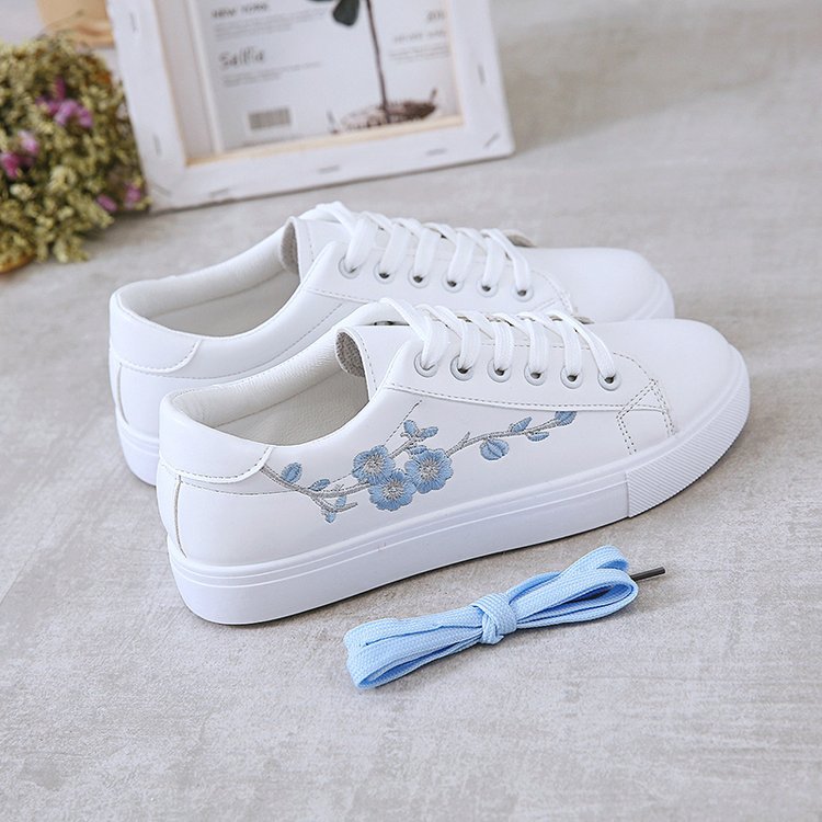 Women Embroidered Casual Sneakers