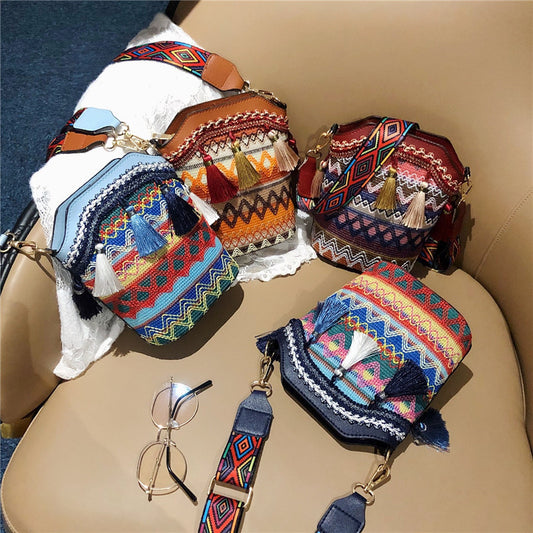 Women's Bag Fashion Women's Bag Shoulder Bag Korean Ethnic Style Tassel Crossbody Small Bag Women's Bucket Bag