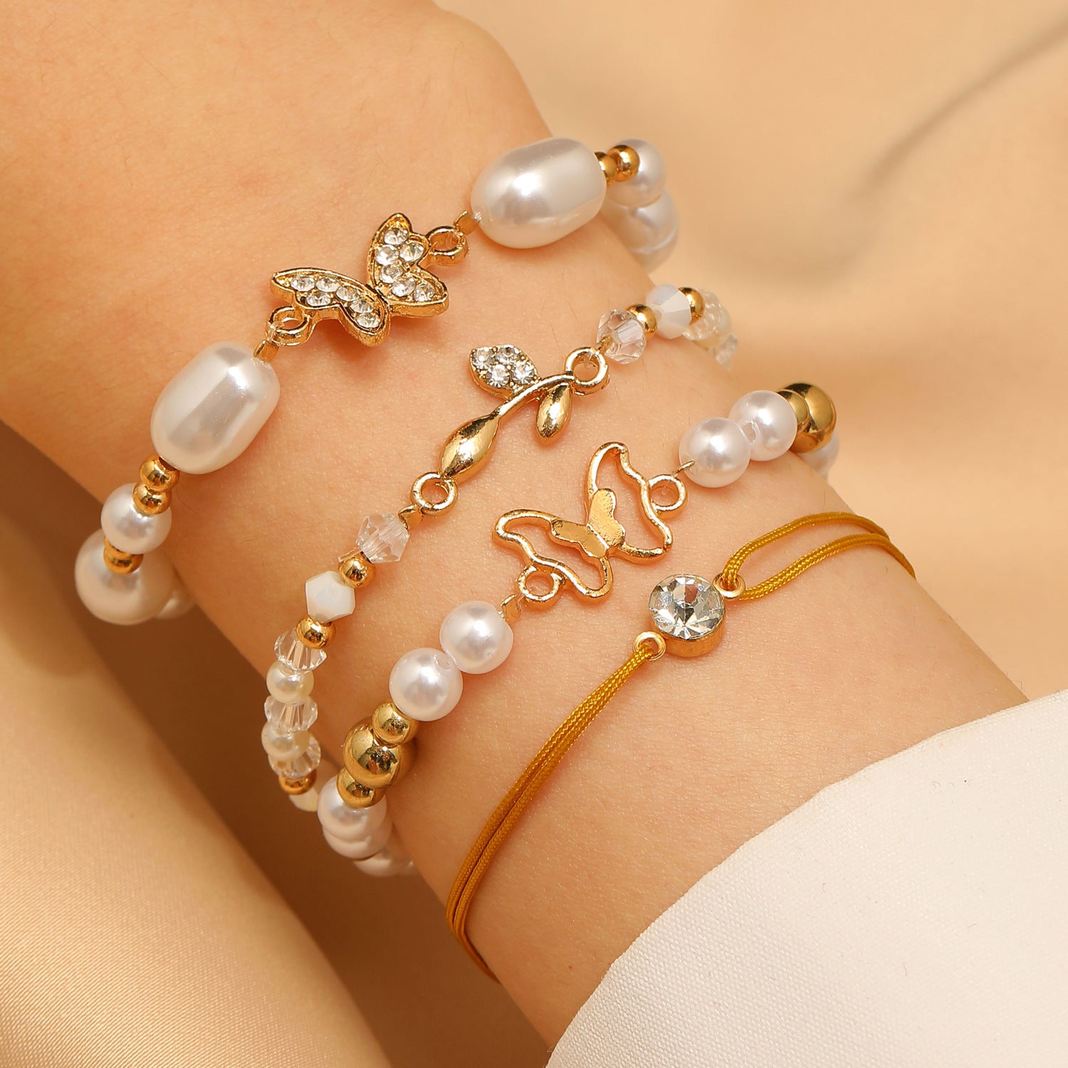 Women's Bohemian 8-Shaped Heart Alloy Bracelet