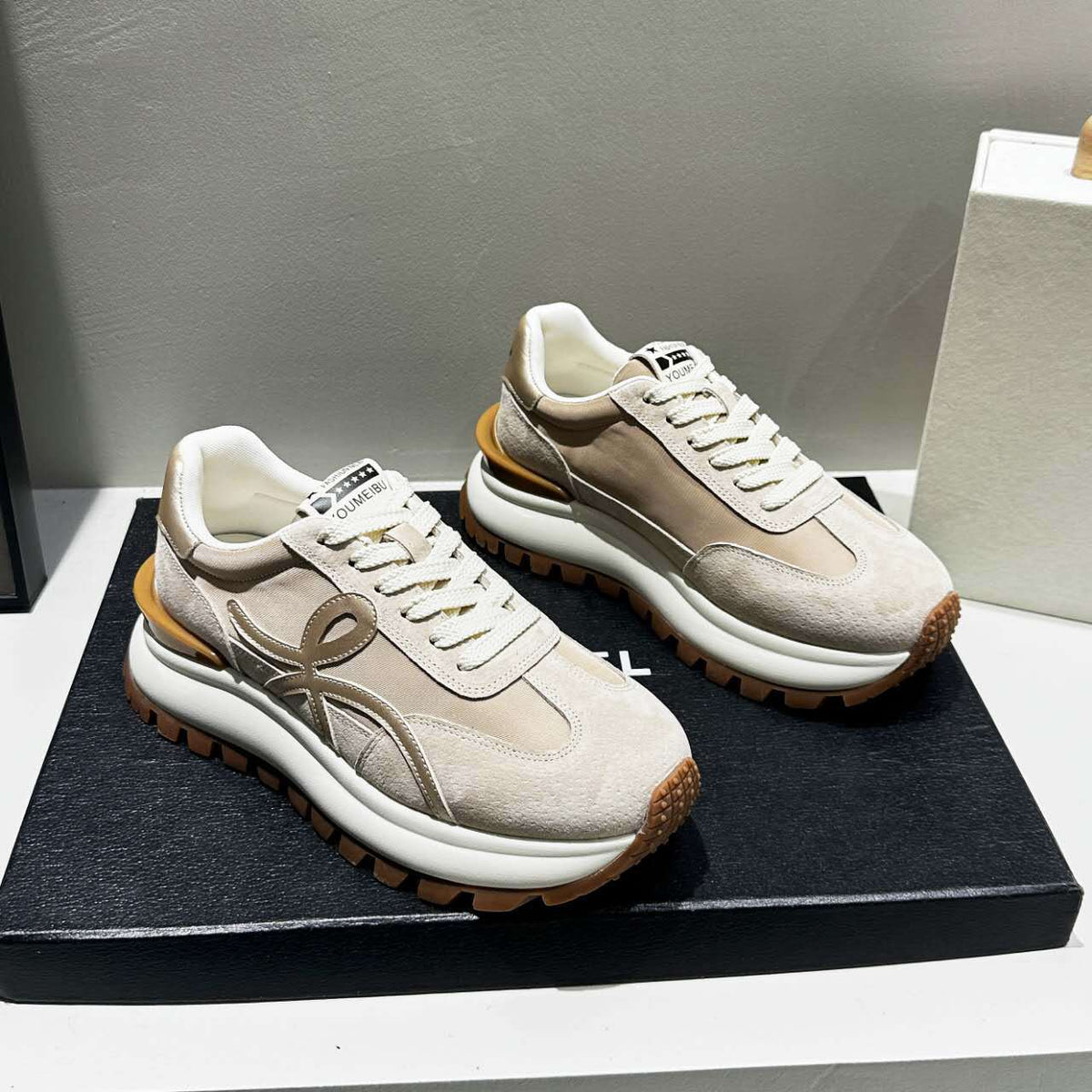 Women's Casual Leather Platform Sneakers