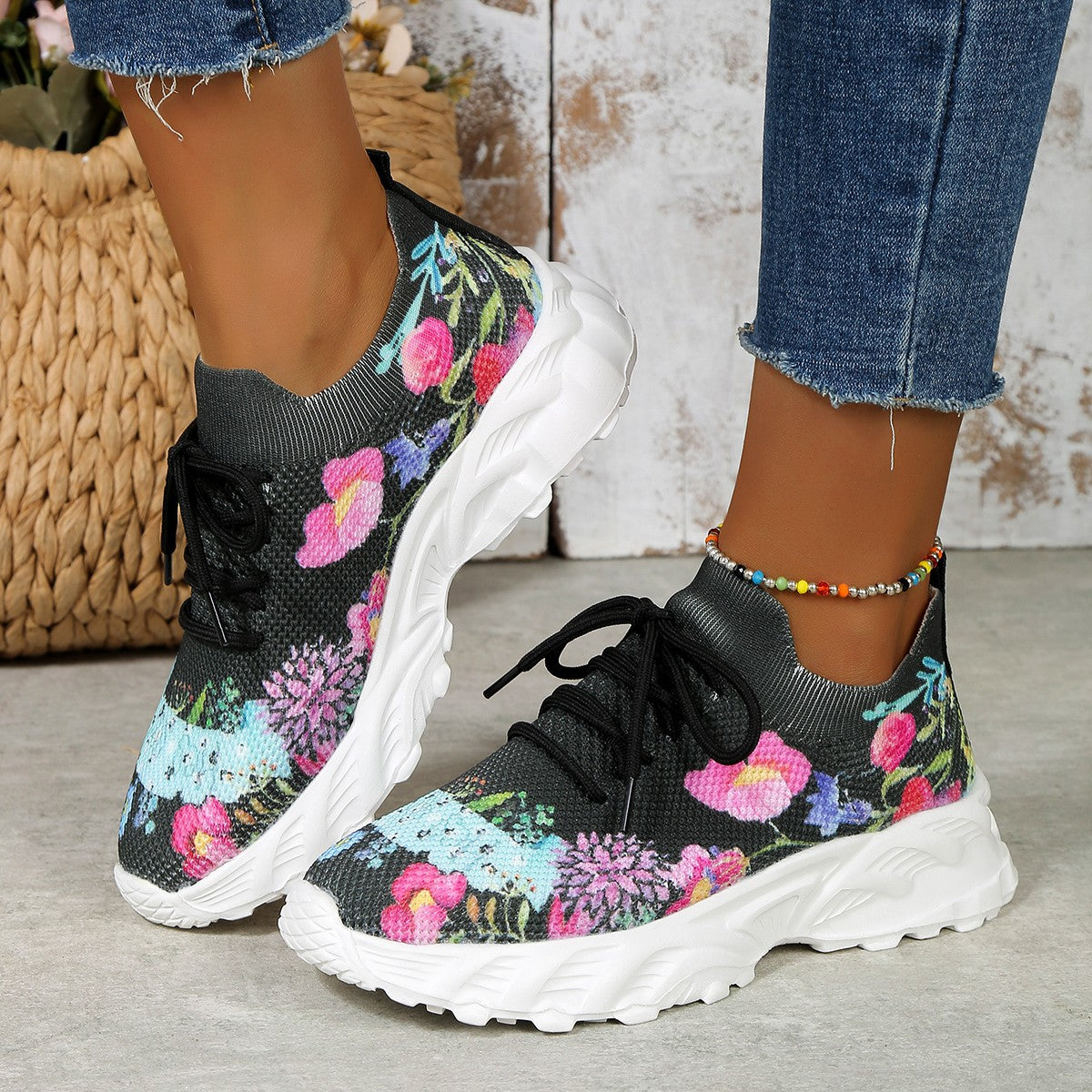 Women's casual shoes