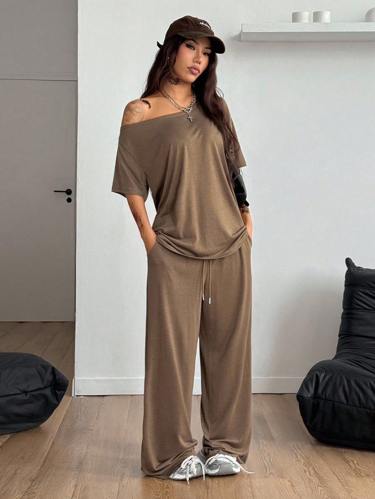 Women's Casual Solid Color Diagonal Collar Wide-Leg Pants