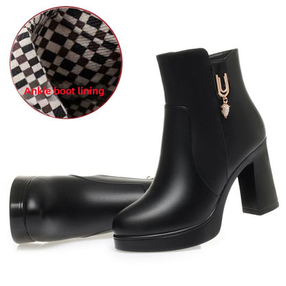 Women's Chunky Heel Winter Boots with Plush Lining