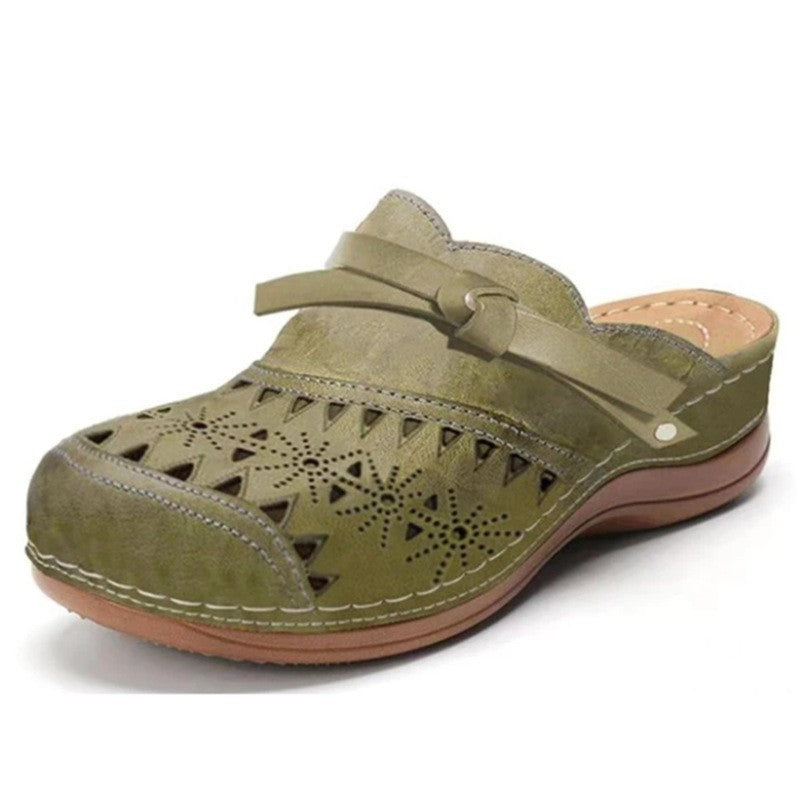 Women's Closed-Toe Slippers