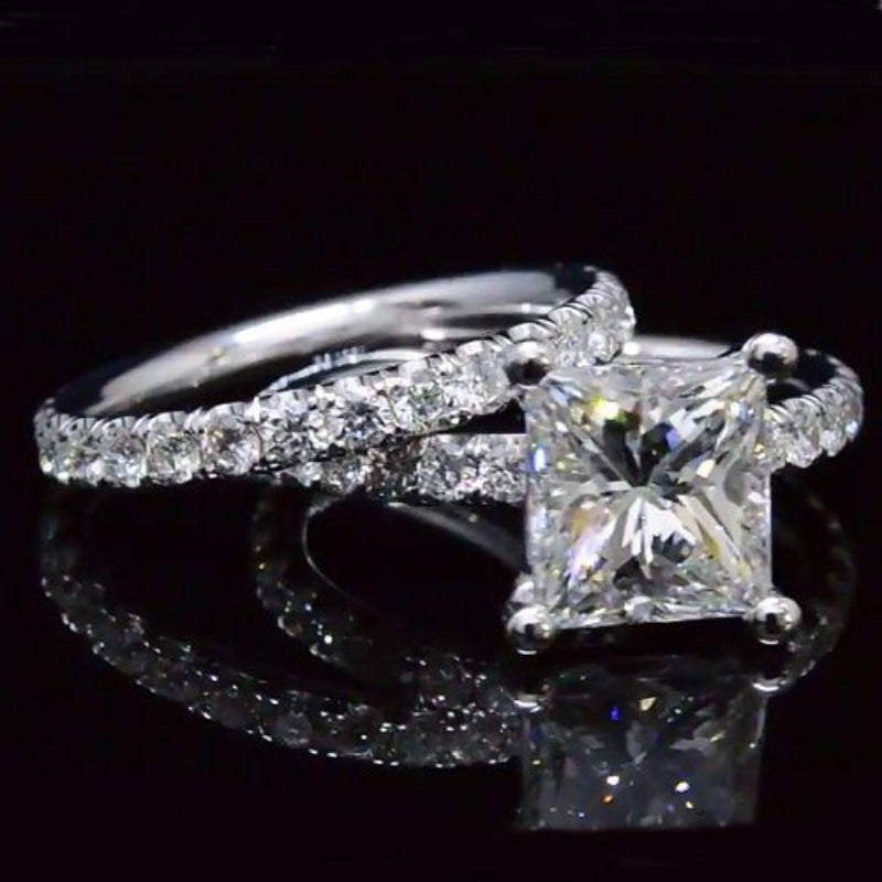 Women's Diamond Ring