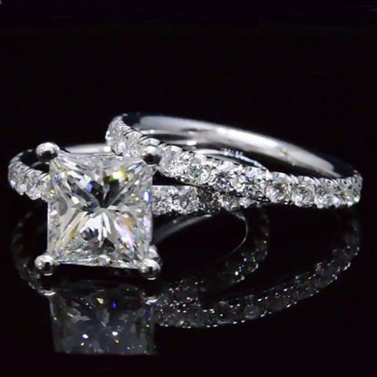 Women's Diamond Ring