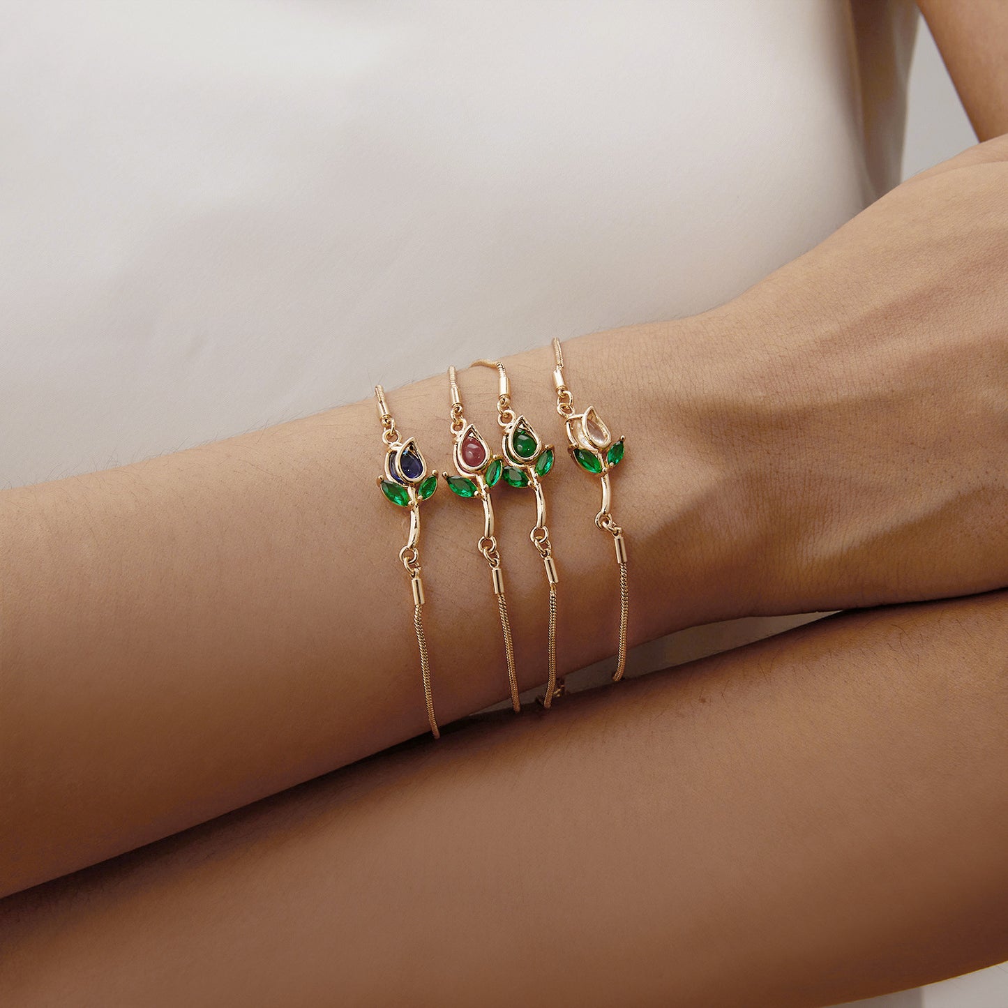 women's elegant flower bracelet