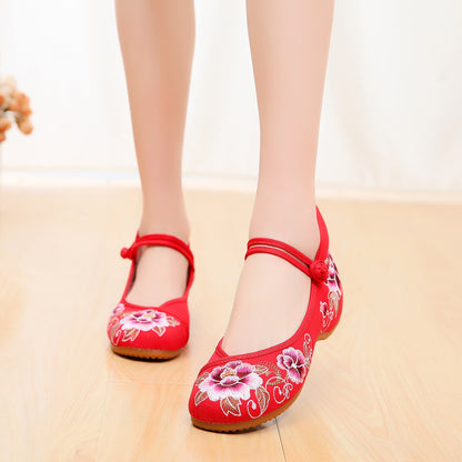 Women's Embroidered Cloth Shoes Low Heel Antique Hanfu Shoes