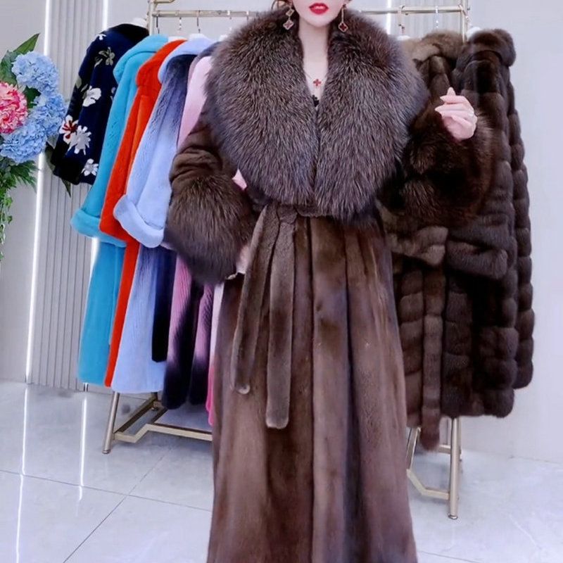 Women's faux mink coat/fur jacket