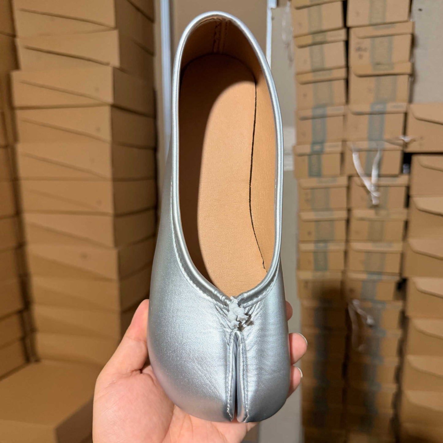Women's flat shoes