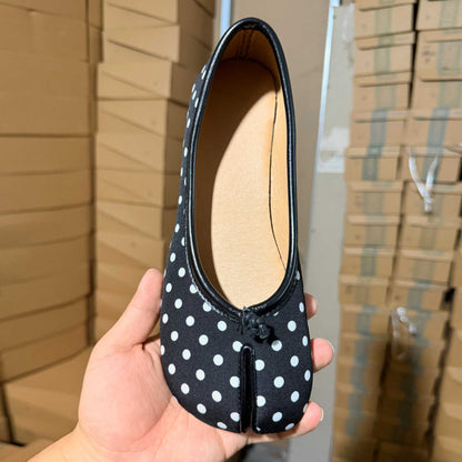 Women's flat shoes