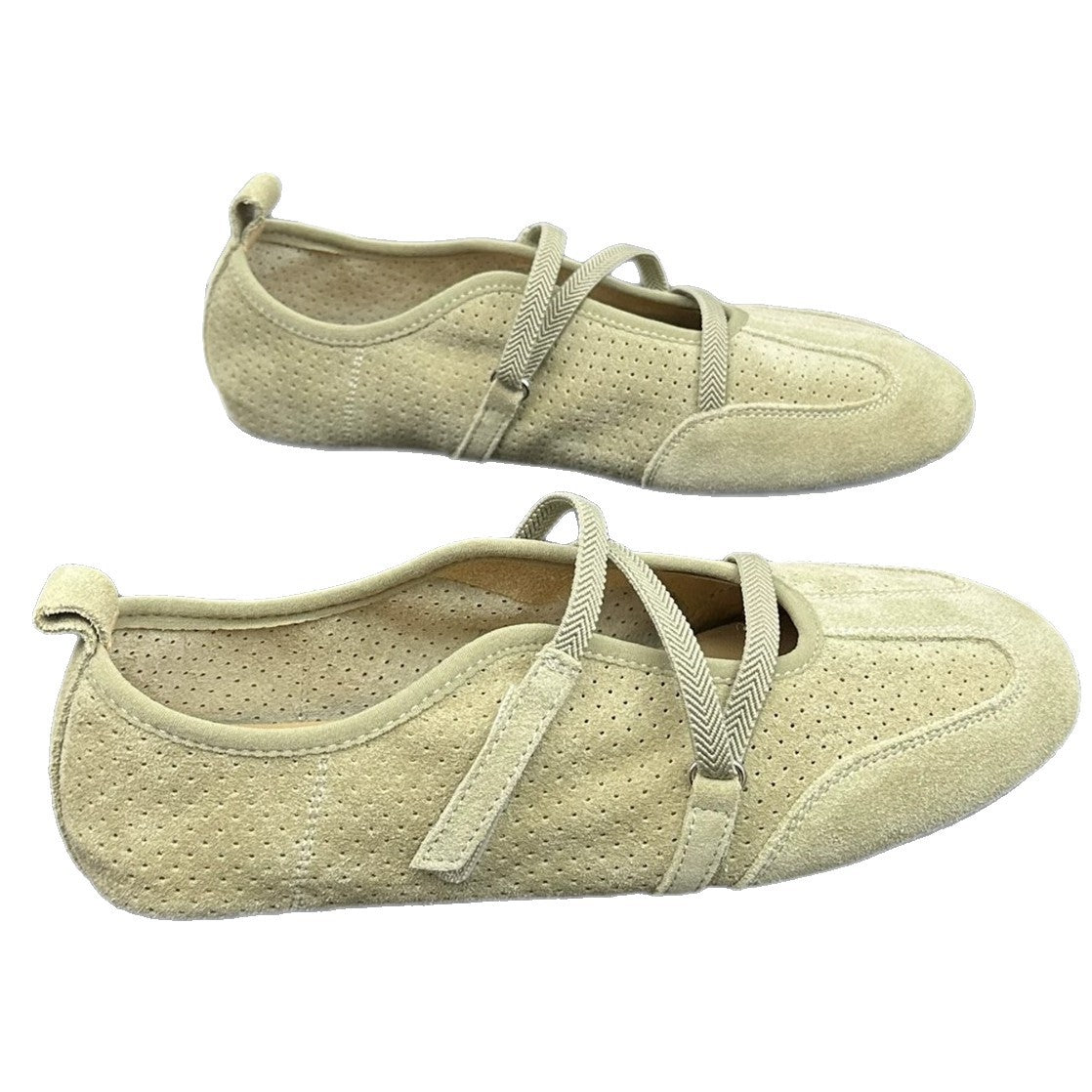 Women's flat shoes