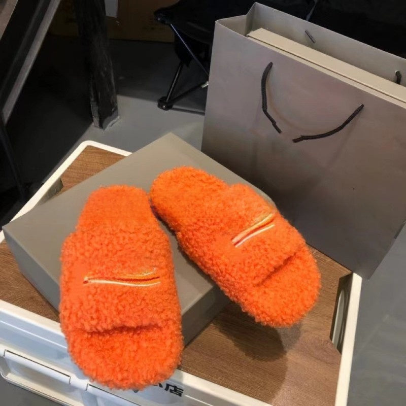 Women's Furry Lamb Wool Flip-Flop Slippers