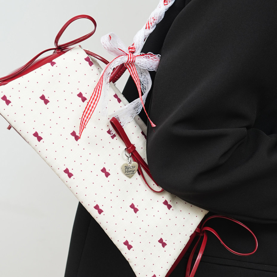 Women's handbag