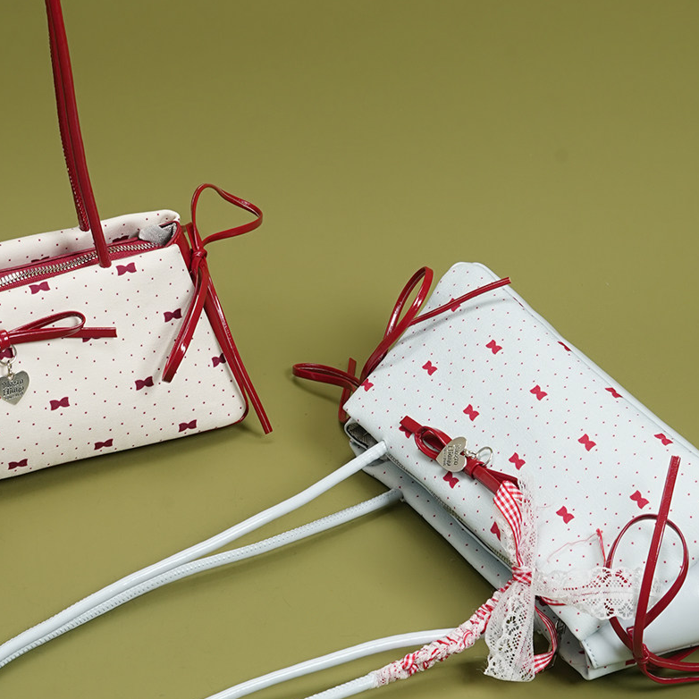 Women's handbag