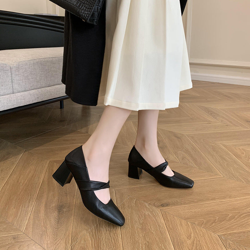 Women's high-heeled shoes