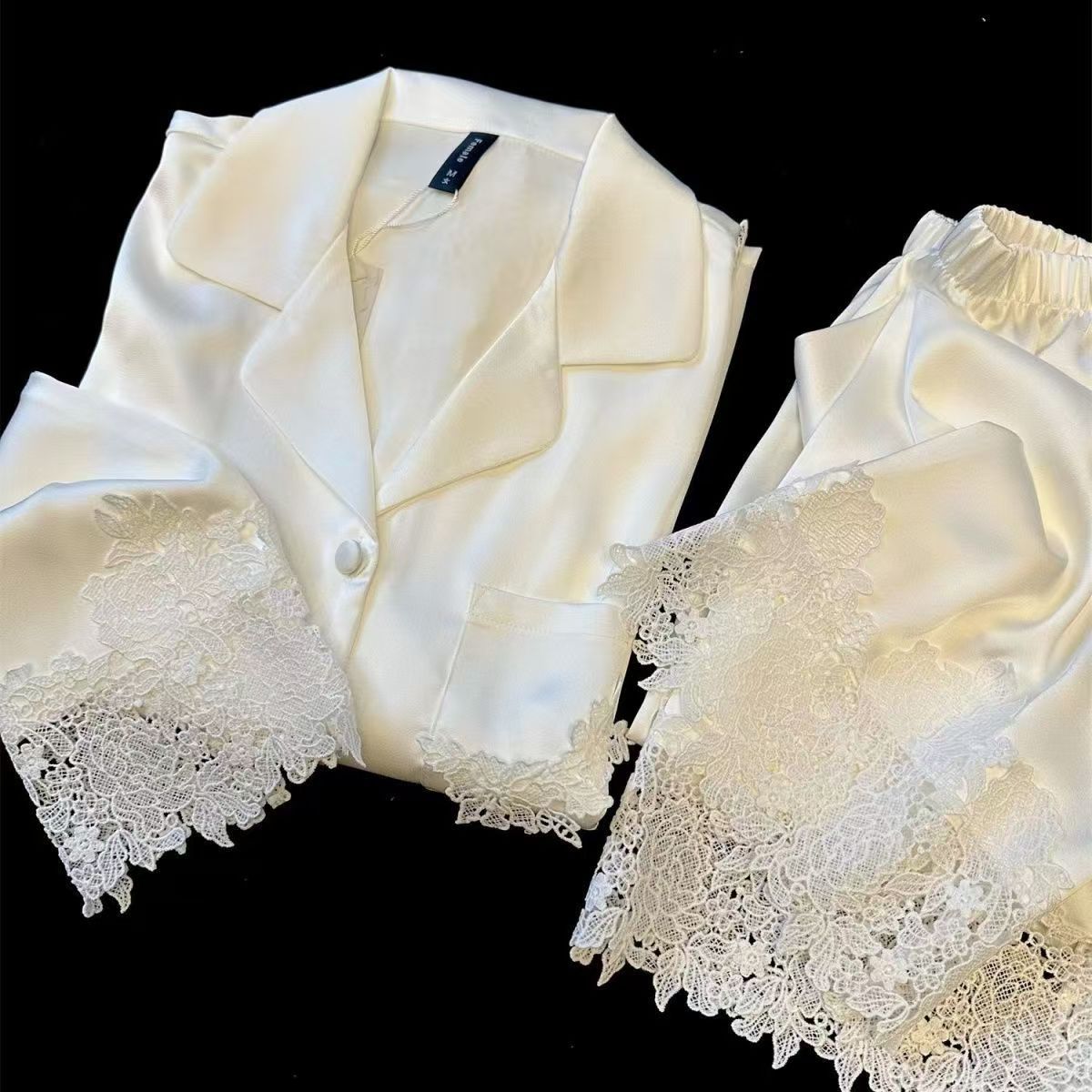 Women's Ice Silk Lace Pajama Set