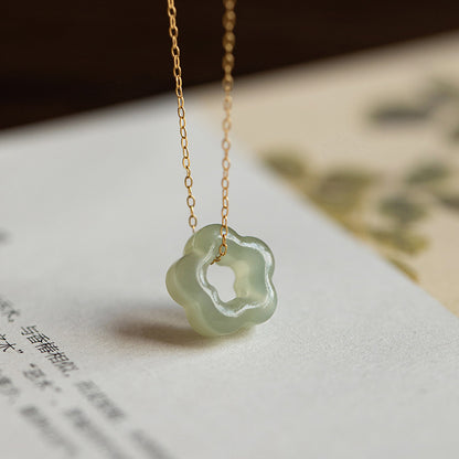 Women's imitation Heitan jade plum blossom necklace