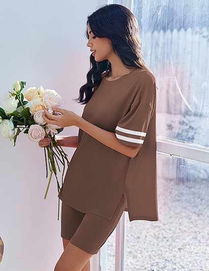 Women's Knitted Short Sleeve T-Shirt and Shorts