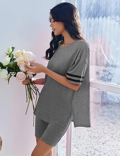 Women's Knitted Short Sleeve T-Shirt and Shorts