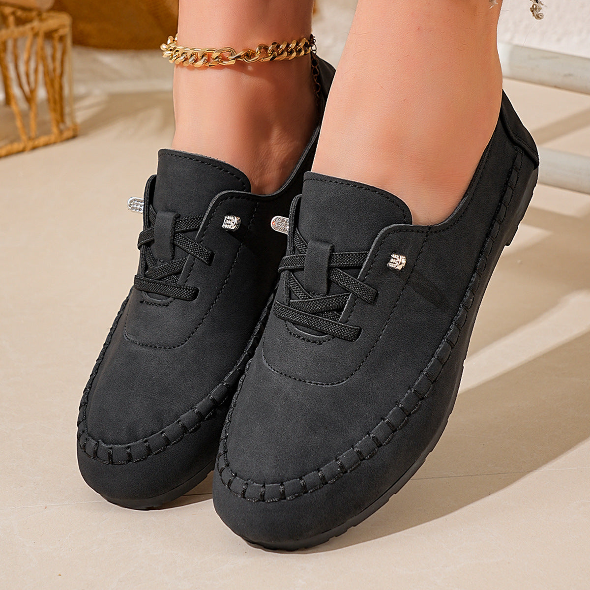 Women's lace-up retro flats