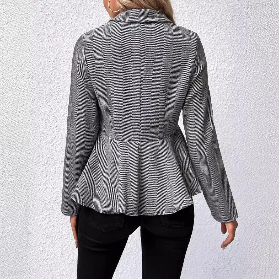 Women's lapel fitted suit
