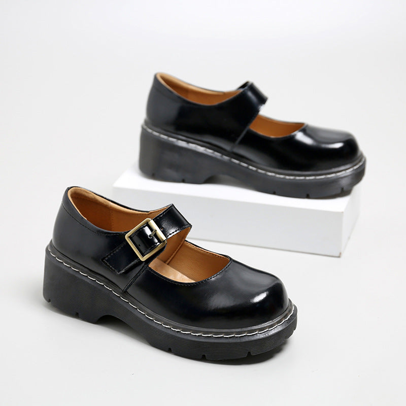 Women's leather shoes