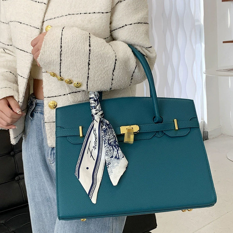 Women's Lock Detail Crossbody Bag with Litchi Pattern