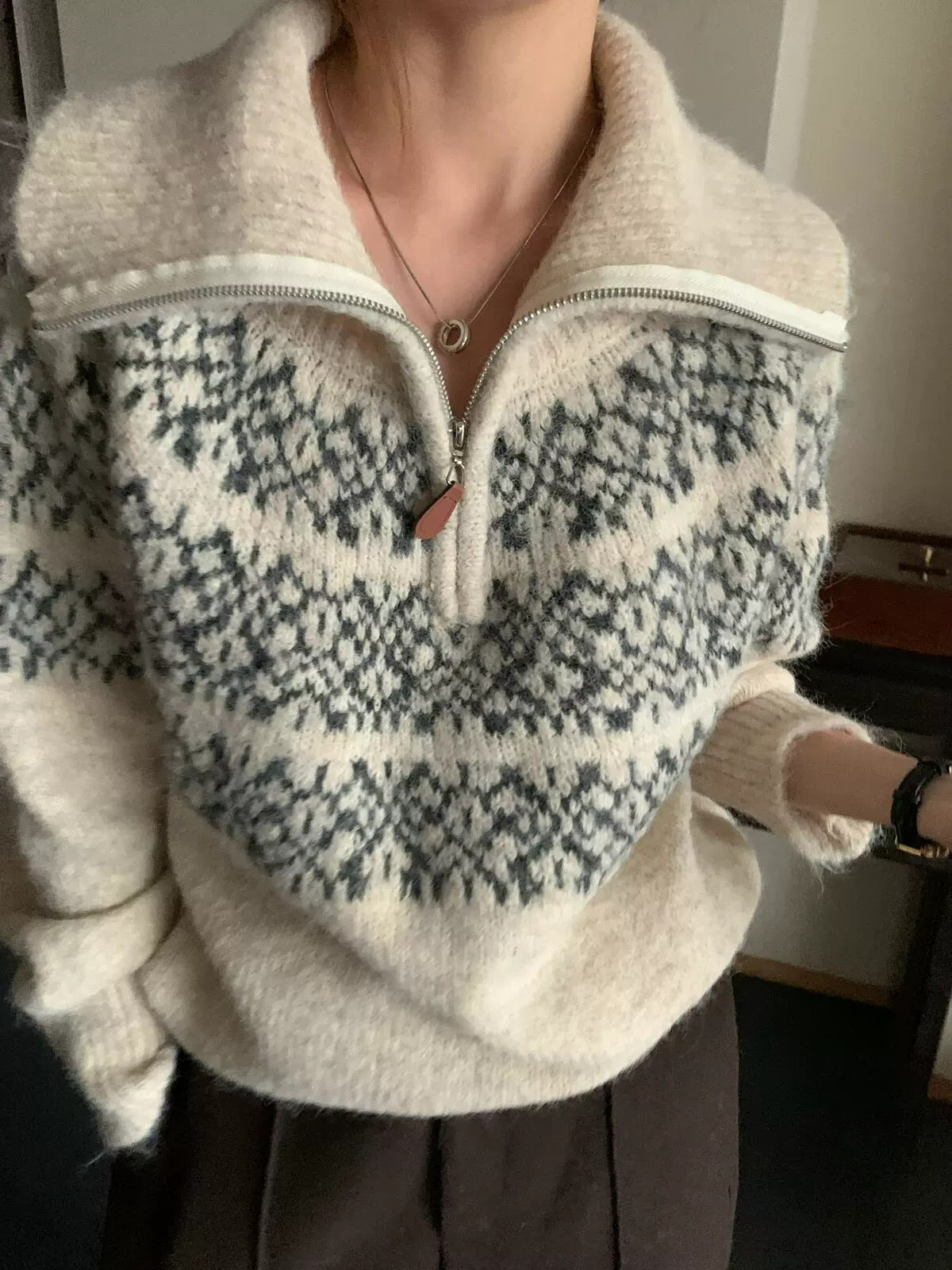 Women's long-sleeved sweater coat