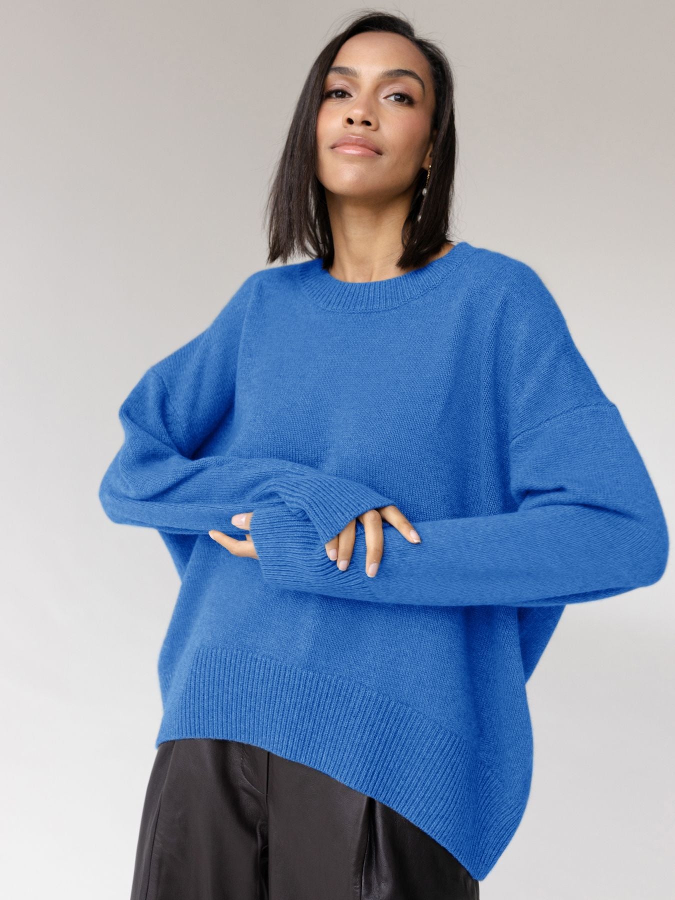Women's Loose Fit Round Neck Knitted Sweater
