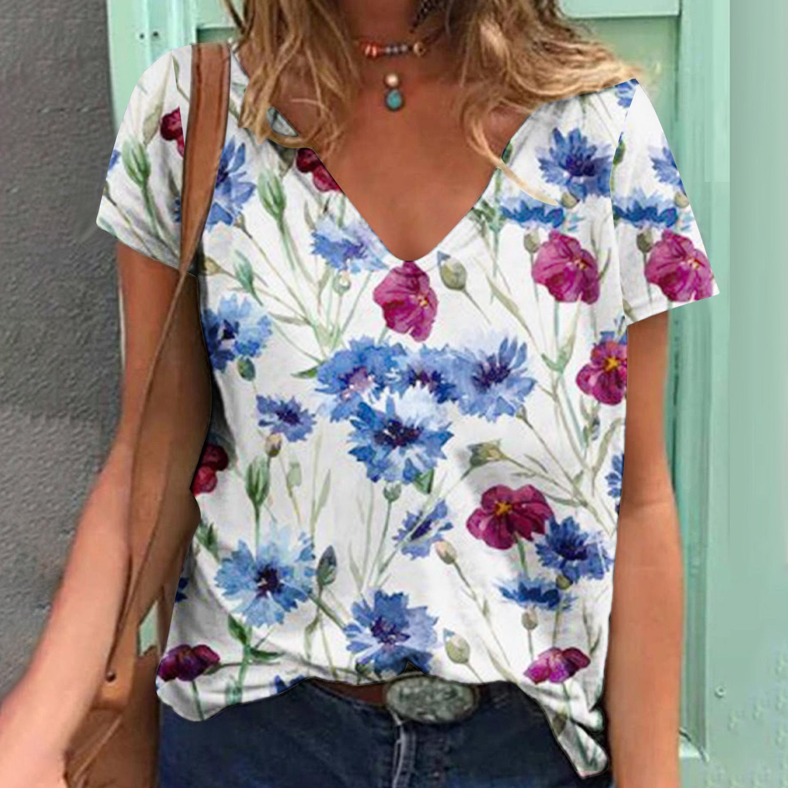 Women's Loose V-neck Floral Print T-shirt