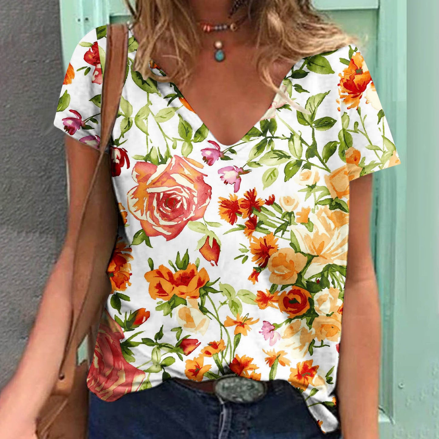 Women's Loose V-neck Floral Print T-shirt