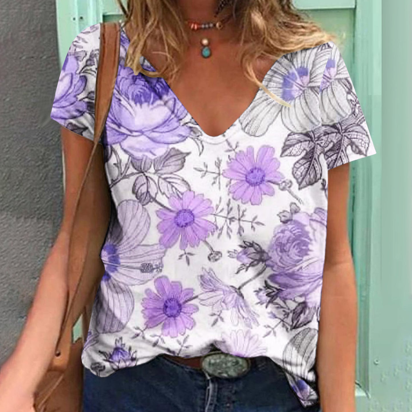 Women's Loose V-neck Floral Print T-shirt