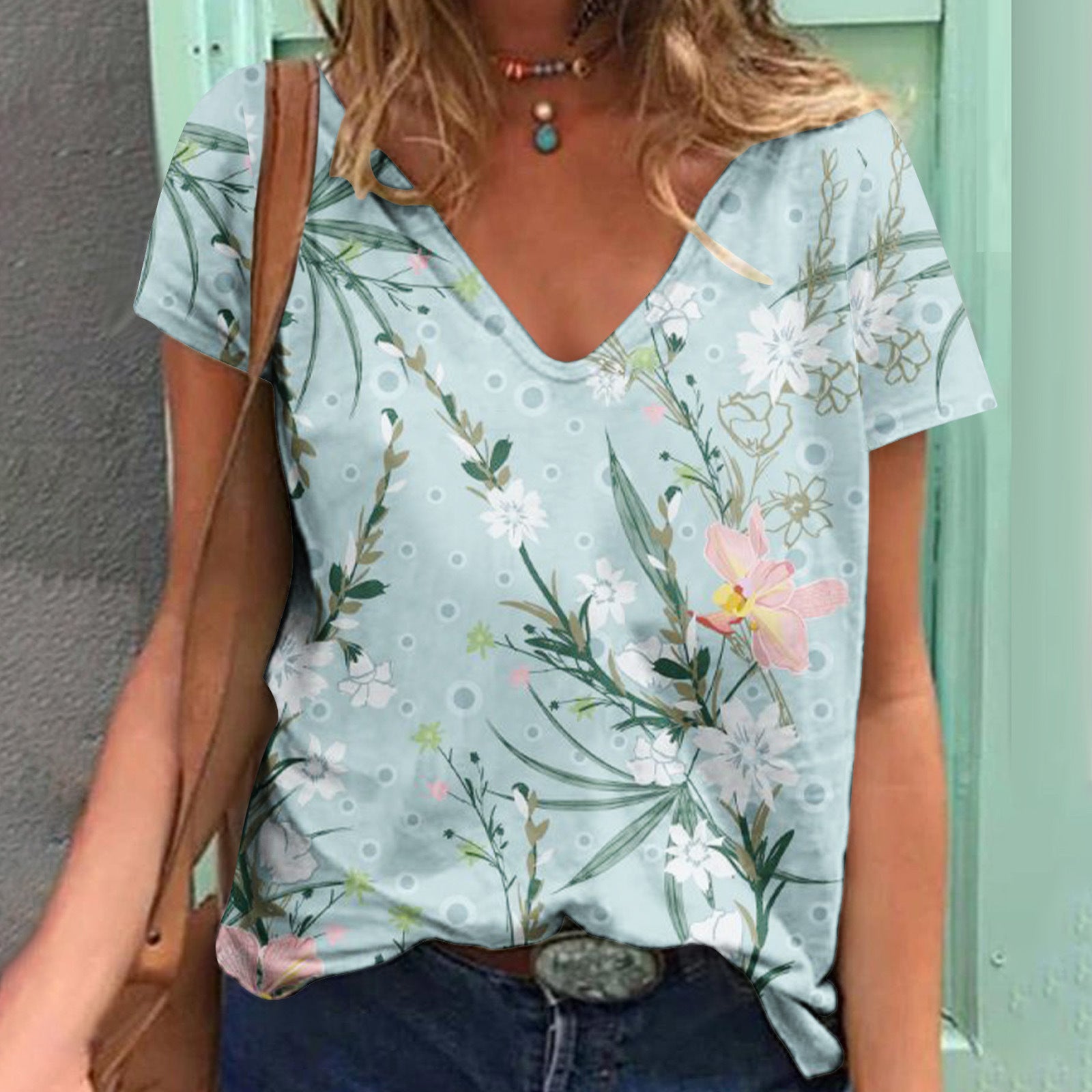 Women's Loose V-neck Floral Print T-shirt