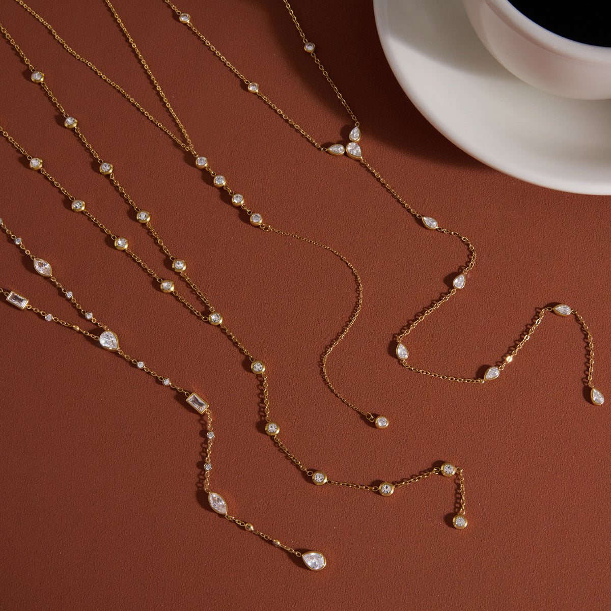Women's necklace accessory