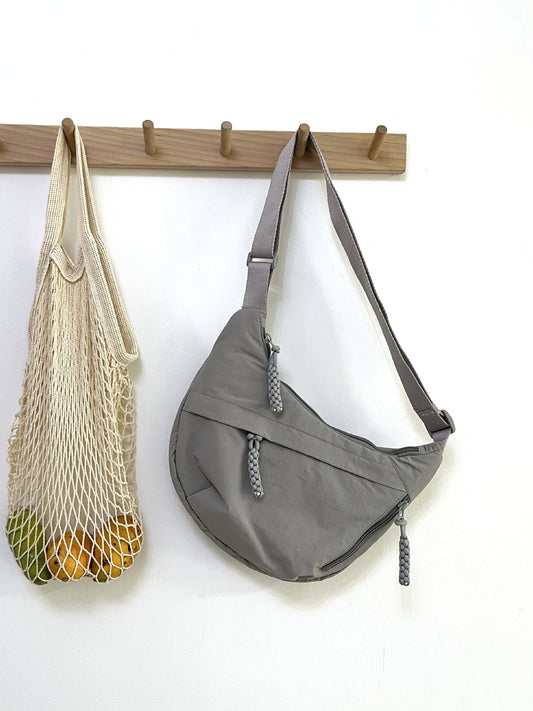 Women's Nylon Crossbody Dumpling Bag Large Capacity Travel Shoulder Bag