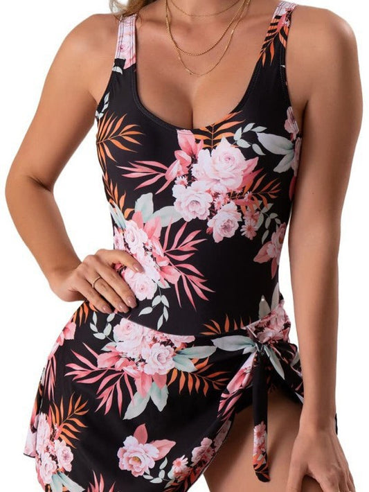Women's one-piece swimsuit with straps