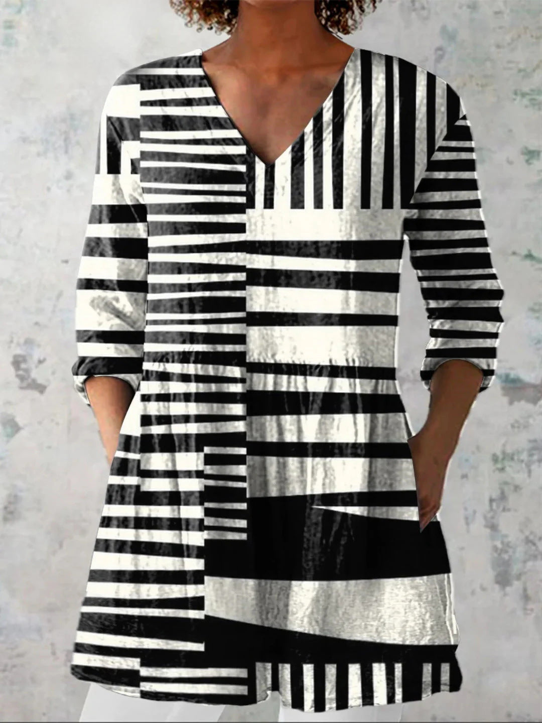 Women's printed V-neck loose-fitting summer dress with long sleeves
