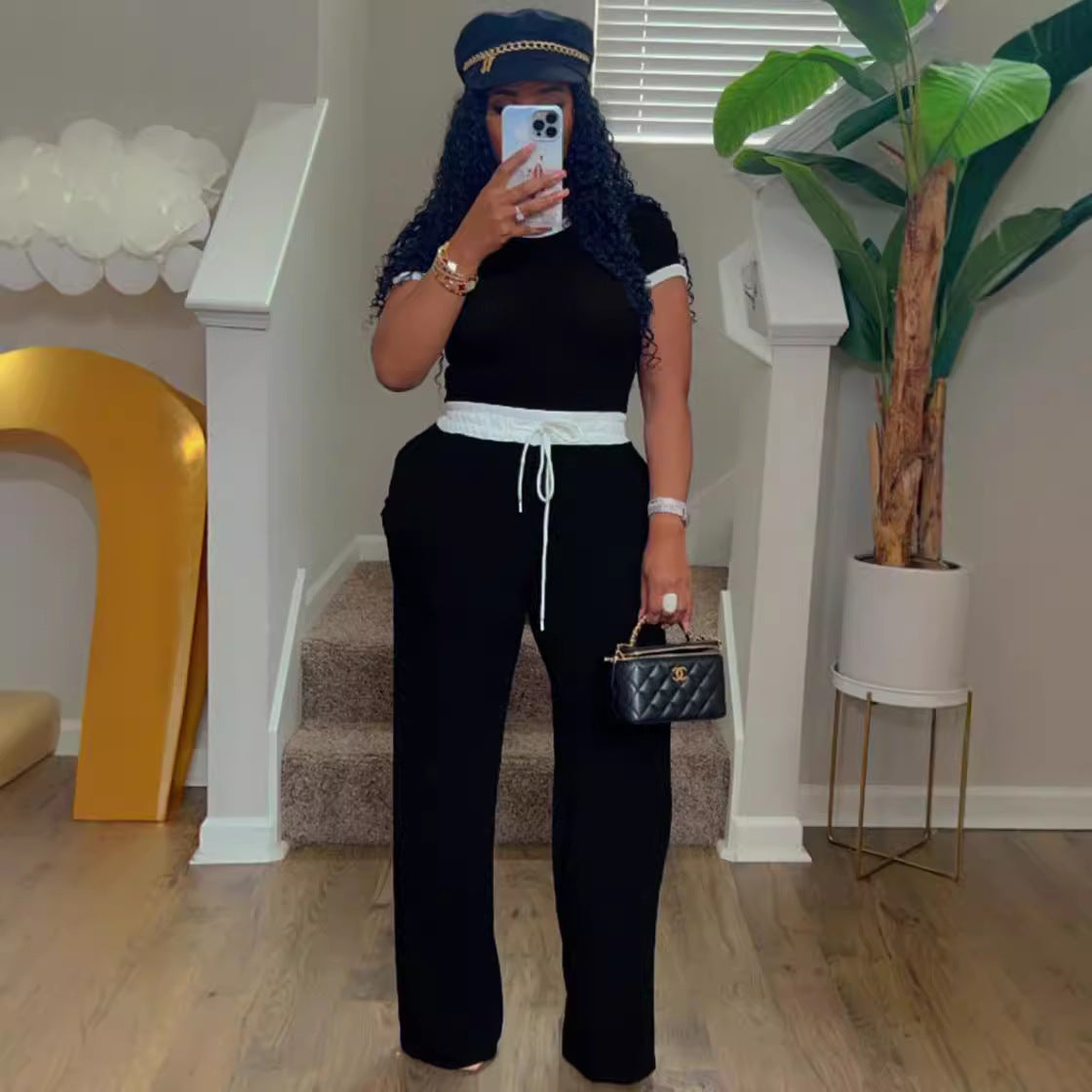 Women's Ribbed Contrast Color Crewneck Short-Sleeved Pants Set